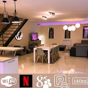 https://superbe-loft-centre-ville-montlucon.hotels-rhonealpes.com